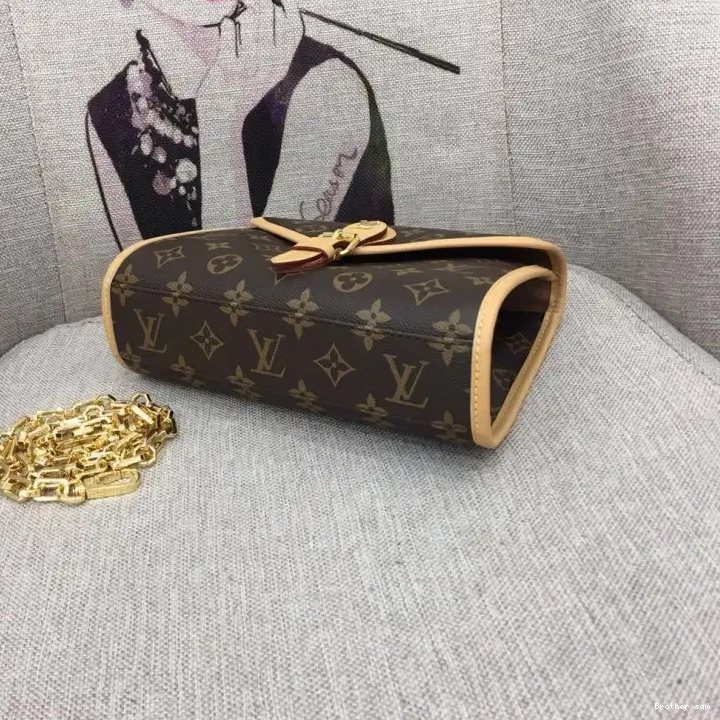 Brother sam LV Bags 19B570320 0816